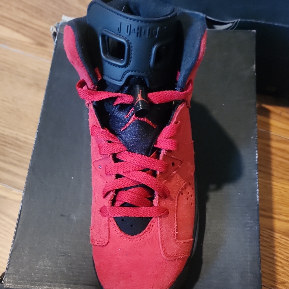 Jordan Kids Sneakers in Red and Black